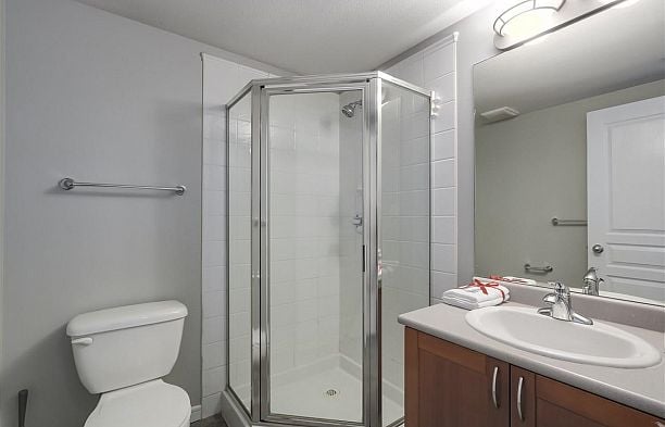 404 3727 W 10th Avenue Point Grey