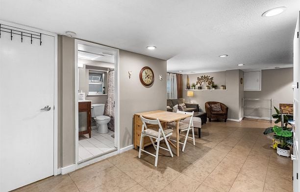 3026 Point Grey Road Kitsilano