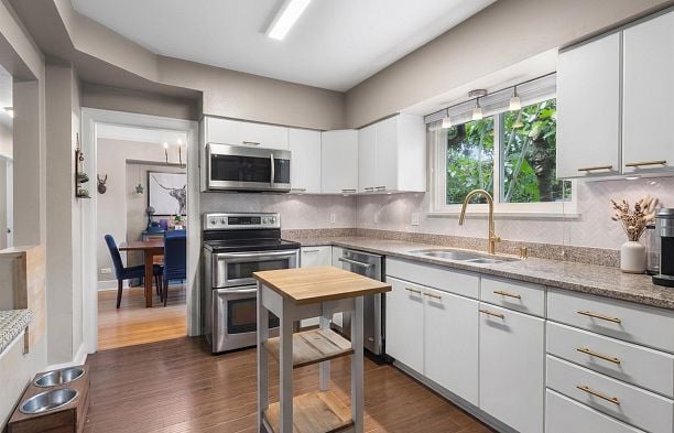 3026 Point Grey Road Kitsilano