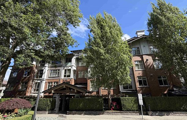 103 4883 Maclure Mews Quilchena