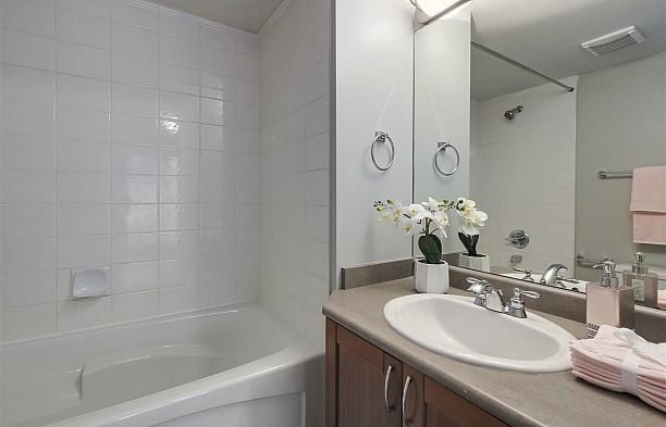 404 3727 W 10th Avenue Point Grey