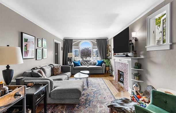 3026 Point Grey Road Kitsilano