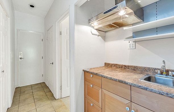2718 W 19th Avenue Arbutus