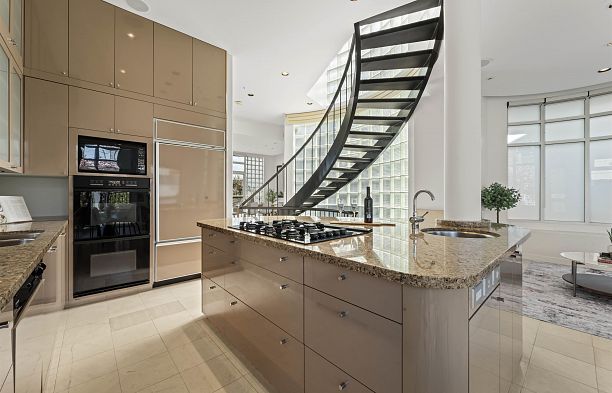 3043 Alma Street Point Grey