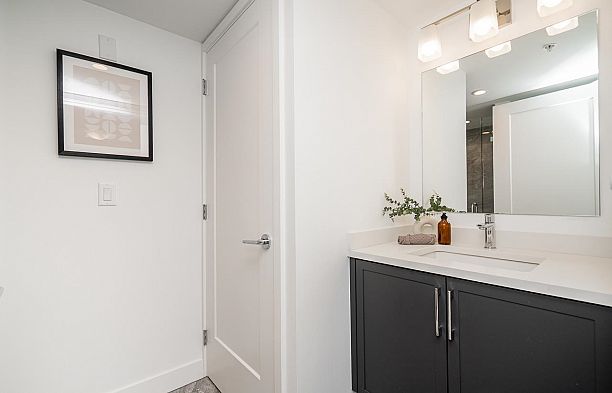 533 W 29th Avenue Cambie