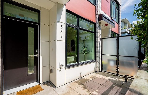 533 W 29th Avenue Cambie