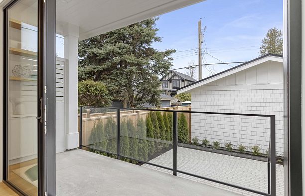 2 3919 W 18th Avenue Dunbar