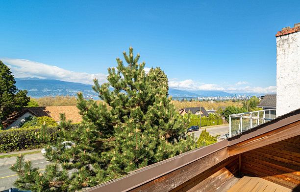 3974 W 10th Avenue Point Grey