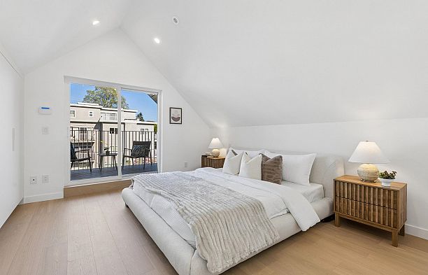 2 6040 Larch Street Kerrisdale