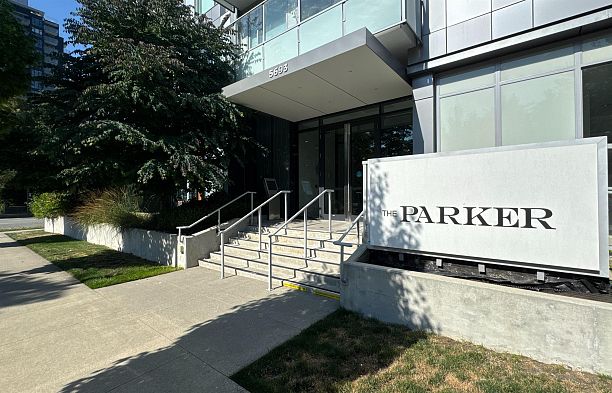 310 5693 Elizabeth Street Cambie