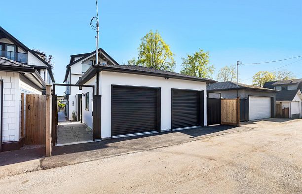 2 165 E 45th Avenue Main