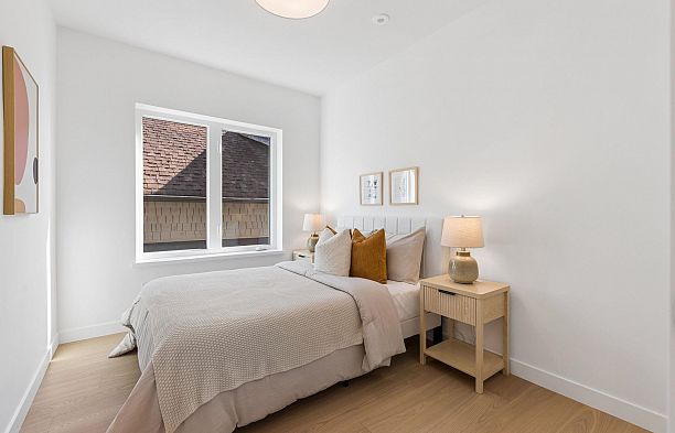 2 6040 Larch Street Kerrisdale