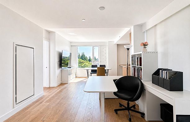 310 5693 Elizabeth Street Cambie