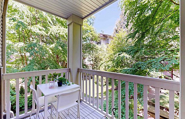 211 2083 W 33rd Avenue Quilchena