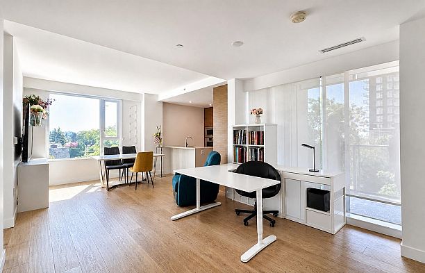 310 5693 Elizabeth Street Cambie