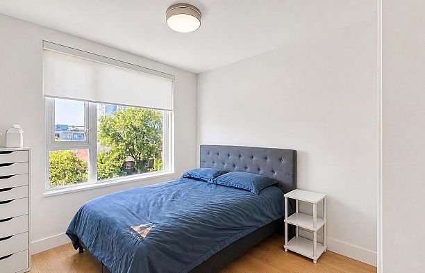 310 5693 Elizabeth Street Cambie