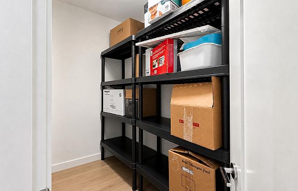 310 5693 Elizabeth Street Cambie