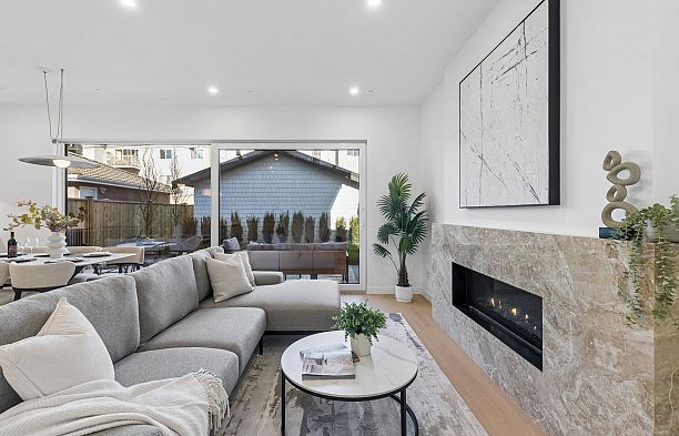 2 6040 Larch Street Kerrisdale