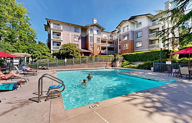 211 2083 W 33rd Avenue Quilchena