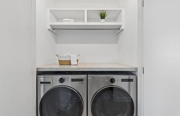 2 6040 Larch Street Kerrisdale