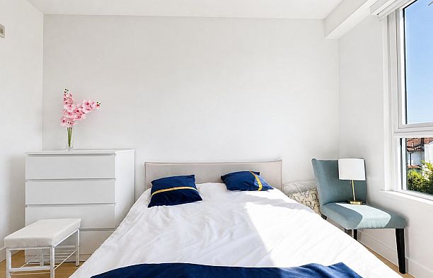 310 5693 Elizabeth Street Cambie