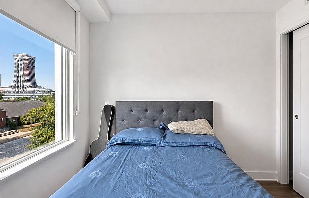 310 5693 Elizabeth Street Cambie