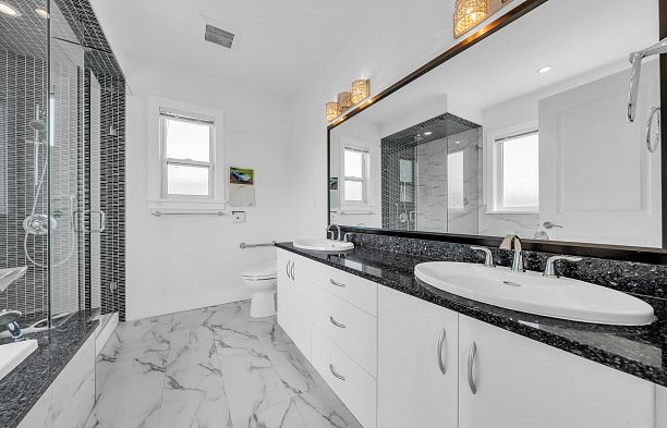 2246 W 22nd Avenue Arbutus