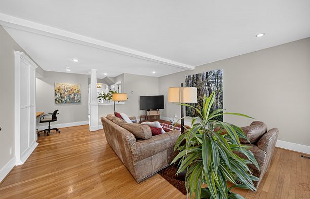 4655 W 6th Avenue Point Grey