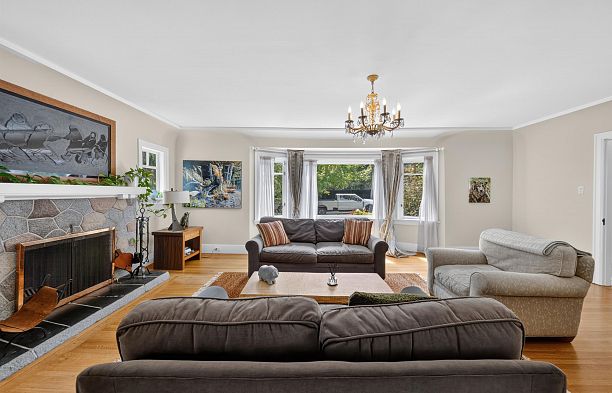4655 W 6th Avenue Point Grey