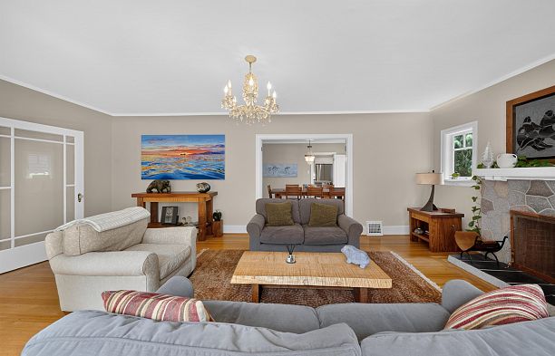 4655 W 6th Avenue Point Grey