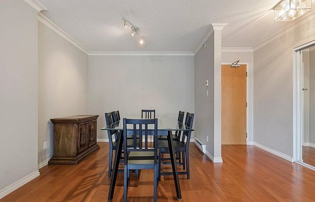 701 2288 Pine Street Fairview VW
