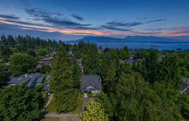 4655 W 6th Avenue Point Grey