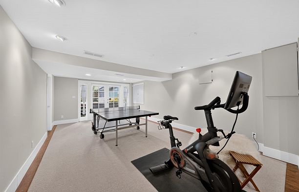 4655 W 6th Avenue Point Grey