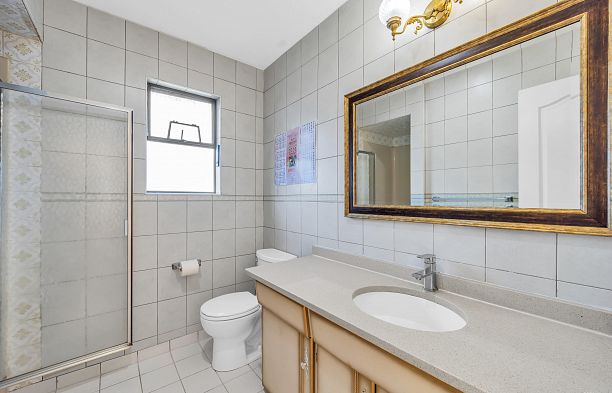 137 W Woodstock Avenue Cambie
