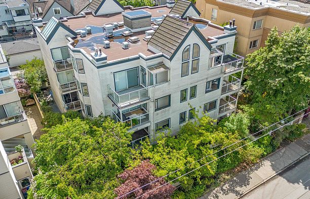 101 3270 W 4th Avenue Kitsilano