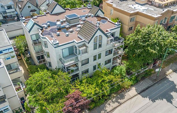 101 3270 W 4th Avenue Kitsilano