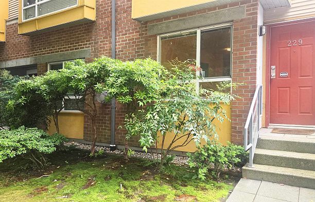 229 E 11th Avenue Mount Pleasant VE