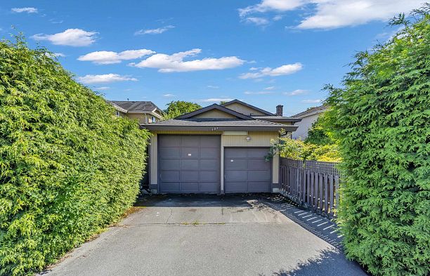 137 W Woodstock Avenue Cambie