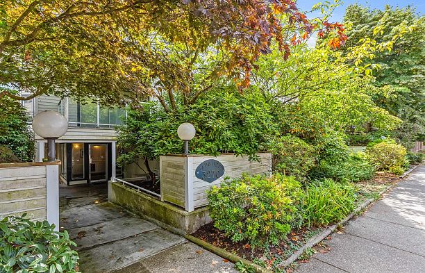 101 3270 W 4th Avenue Kitsilano