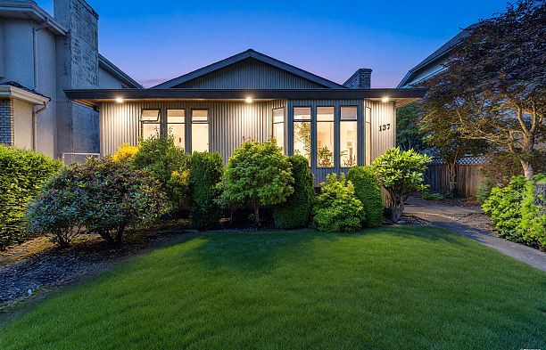 137 W Woodstock Avenue Cambie