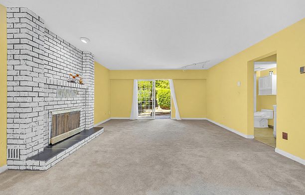 137 W Woodstock Avenue Cambie