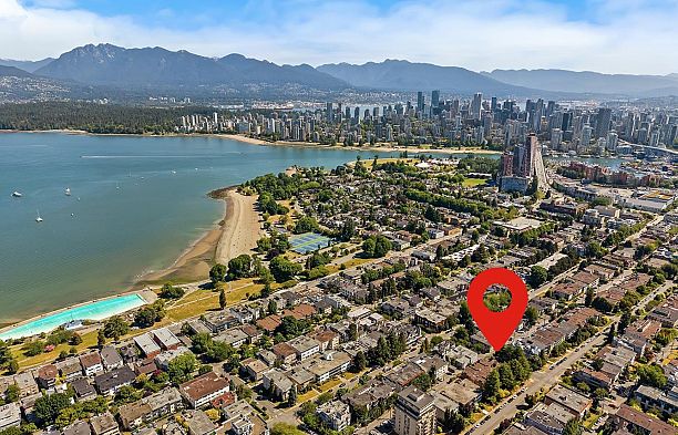 402 2211 W 2nd Avenue Kitsilano