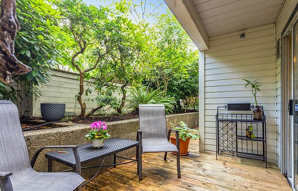 101 3270 W 4th Avenue Kitsilano