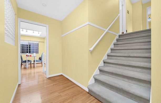 137 W Woodstock Avenue Cambie