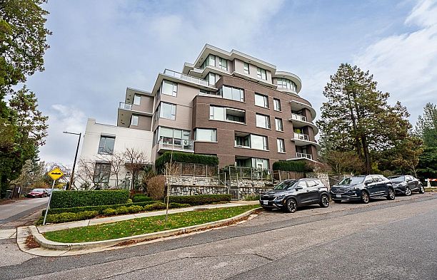 301 505 W 30th Avenue Cambie