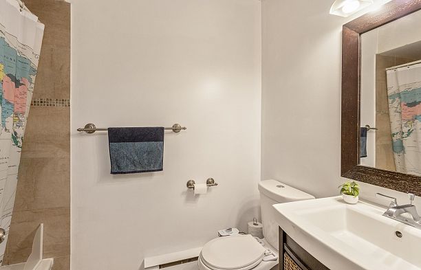101 3270 W 4th Avenue Kitsilano