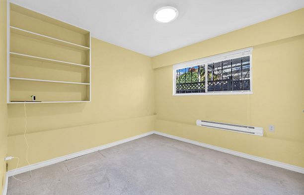 137 W Woodstock Avenue Cambie