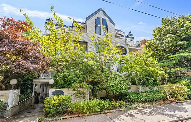 101 3270 W 4th Avenue Kitsilano