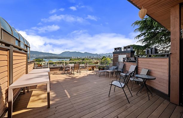 402 2211 W 2nd Avenue Kitsilano