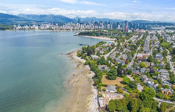 101 3270 W 4th Avenue Kitsilano